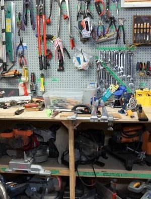 Spullenier, gereedschap